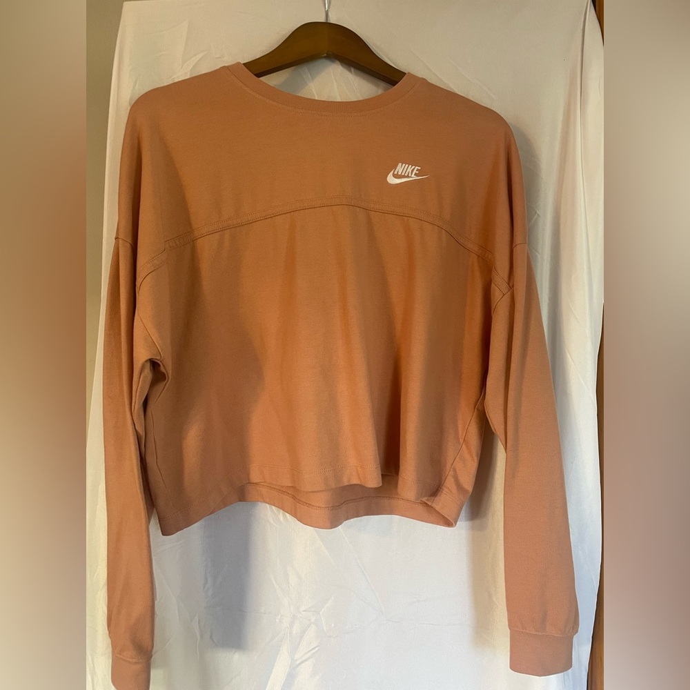 Nike Peach Crew Neck